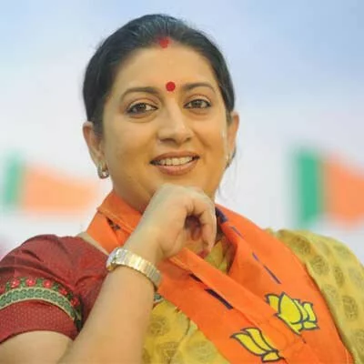 After complain by Smriti Irani, Priyanka 's secretary asked to leave Amethi.